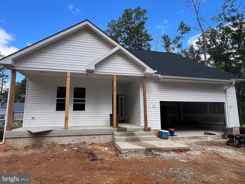 83 Shorewood Dr, COLONIAL BEACH, VA, 22443-3602 | Card Image