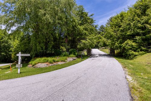 33 Summer Hill Rd, Cullowhee, NC, 28723 | Card Image