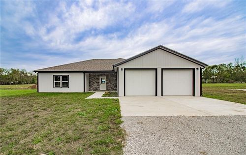 125 Nw 171st Rd, Warrensburg, MO, 64093-7678 | Card Image