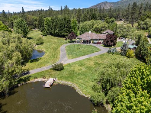 710 Debrick Way, Grants Pass, OR, 97526-7805 | Card Image
