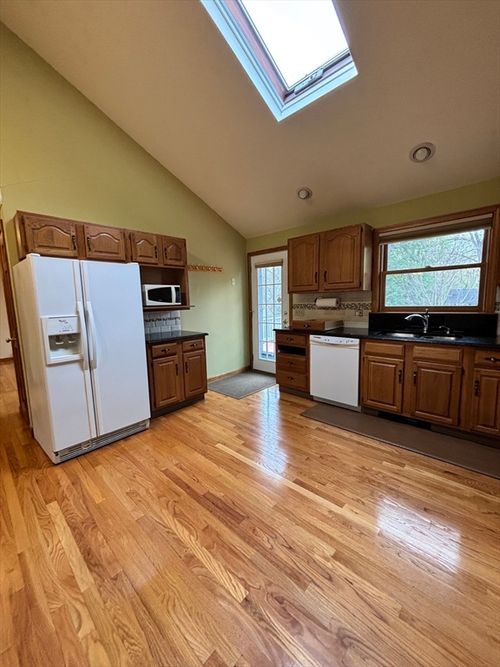 a-28 Nonquit St, Worcester, MA, 01604 | Card Image