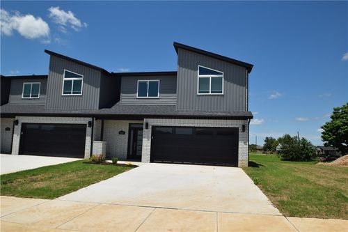 520 Amethyst Rd, Centerton, AR, 72719-5141 | Card Image