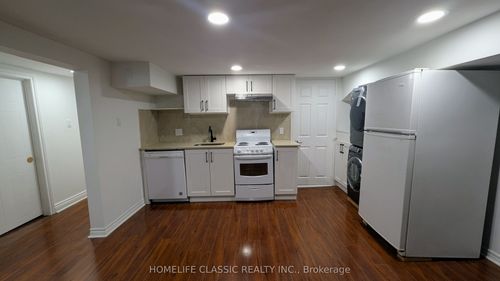 230 Alsace Rd, Richmond Hill, ON, L4C2W8 | Card Image