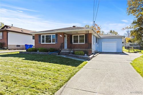 75 Laurelton Dr, West Seneca, NY, 14224-3909 | Card Image