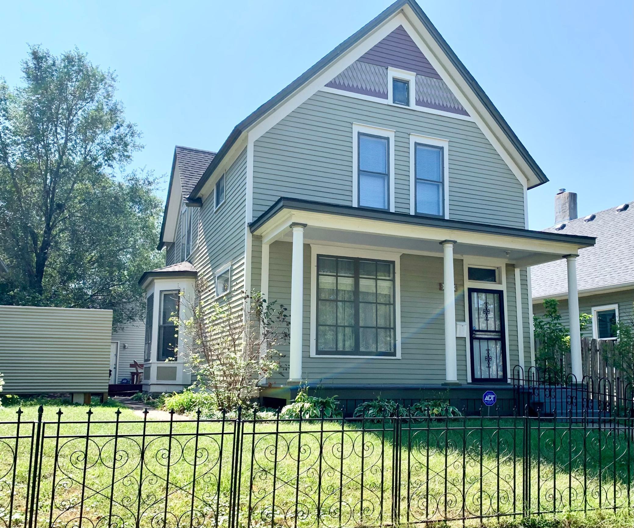 Selby Ave, Saint Paul, MN 55104