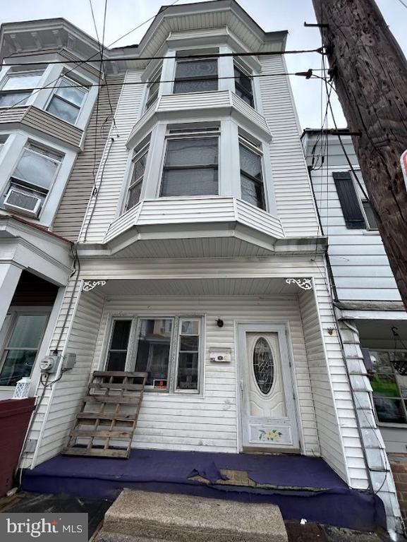 Coal St, Shenandoah, PA 17976