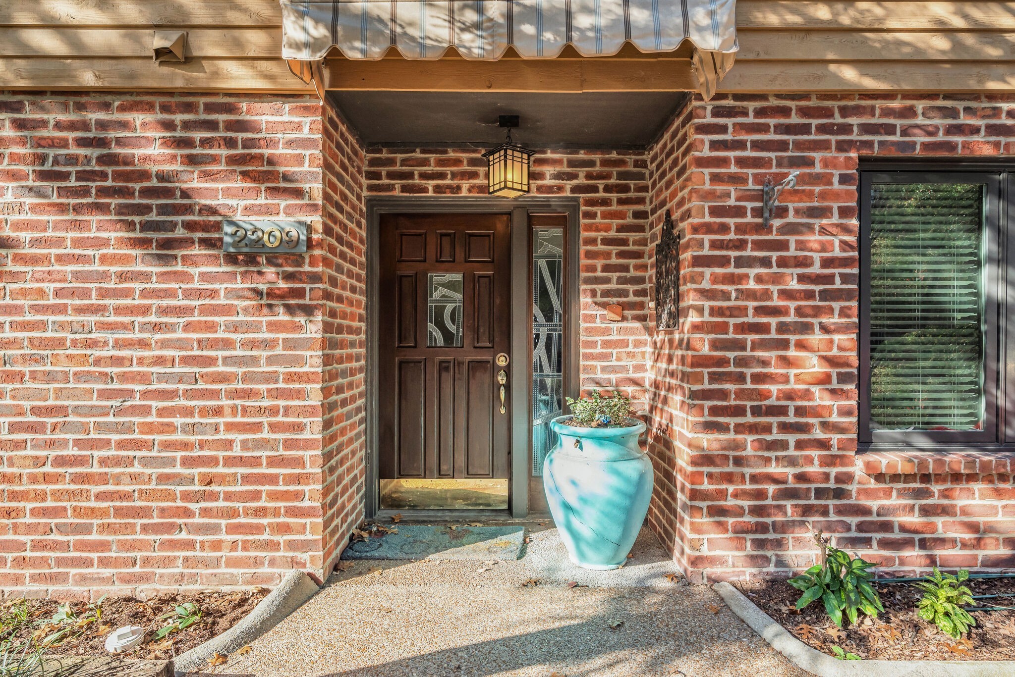 Westview Dr, Nashville, TN 37212