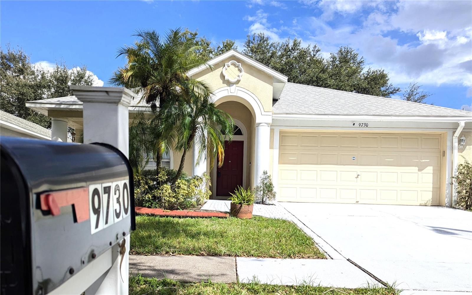 White Barn Way, Riverview, FL 33569