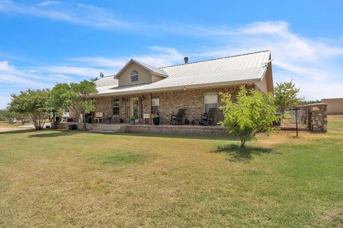 9009 Longshore Dr, Big Spring, TX, 79720-8012 | Card Image