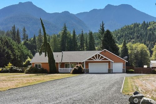 34228 310th Pl Ne, Arlington, WA, 98223-2708 | Card Image