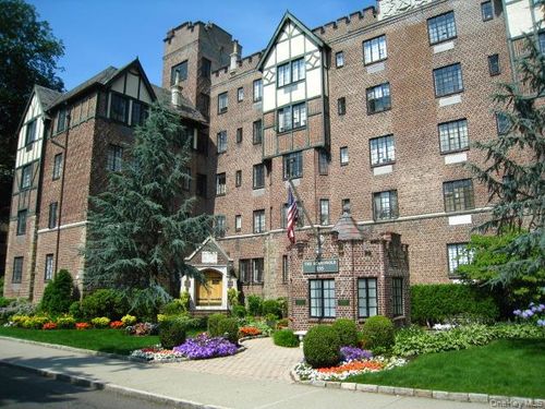 apt-5h-155 Garth Rd, Scarsdale, NY, 10583-3803 | Card Image