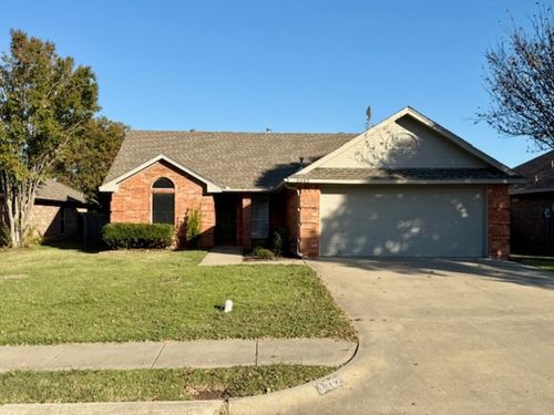 3342 Ashley Cir, Denton, TX, 76207-7656 | Card Image
