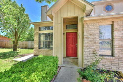 1202 Southwalk St, Georgetown, TX, 78626-8634 | Card Image
