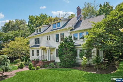150 Gordonhurst Ave, Montclair, NJ, 07043-1744 | Card Image