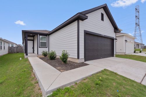 10613 Ridan Way, Buda, TX, 78610-4588 | Card Image