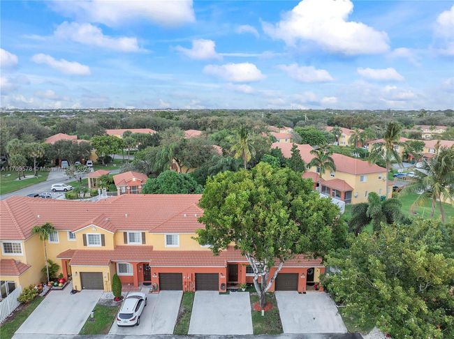 10307 Sw 20 Th St, Townhouse with 3 bedrooms, 3 bathrooms and null parking in Miramar FL | Image 22