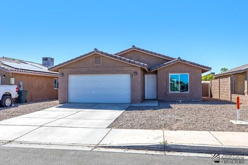 4739 W 10th Ln, Yuma, AZ, 85364-7656 | Card Image