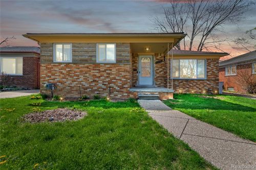 23701 Coyle St, Oak Park, MI, 48237-1929 | Card Image