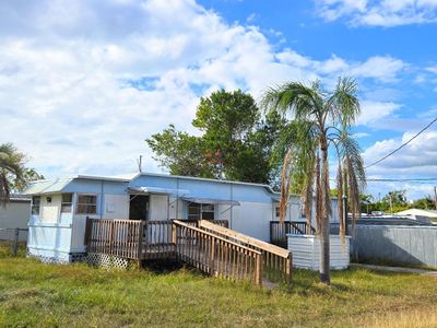 7215 Lofty Drive, House other with 2 bedrooms, 1 bathrooms and null parking in Port Richey FL | Image 2