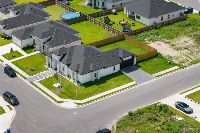 1105 Lorelai Dr, House other with 4 bedrooms, 3 bathrooms and 2 parking in San Juan TX | Image 14