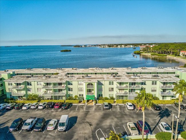 APT-106 - 464 N Paula Dr, Condo with 2 bedrooms, 2 bathrooms and null parking in DUNEDIN FL | Image 54
