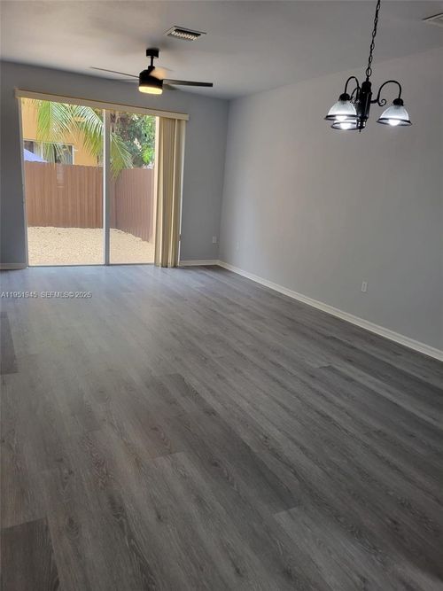 751 Se 2nd St, Homestead, FL, 33030-6362 | Card Image