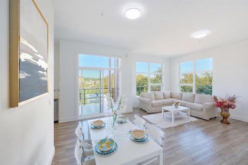 503-22577 Royal Cres, Maple Ridge, BC, V2X2M2 | Card Image