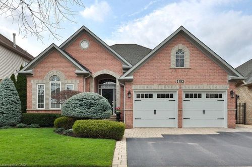 2182 Turnberry Rd, Burlington, ON, L7M4P9 | Card Image