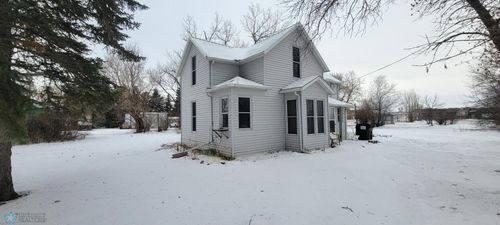 302 3rd Ave Nw, Steele, ND, 58482 | Card Image