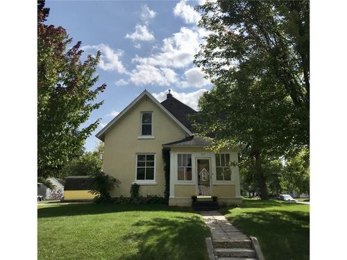 604 7th Ave E, Alexandria, MN, 56308-1941 | Card Image