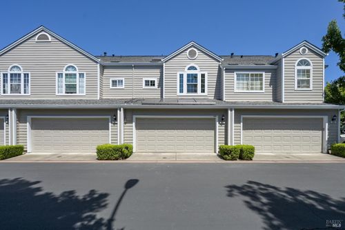 718 W Jasmine Cir, Santa Rosa, CA, 95407-6776 | Card Image