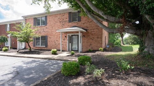 161 Gardiner Lake Rd, Louisville, KY, 40205-2793 | Card Image