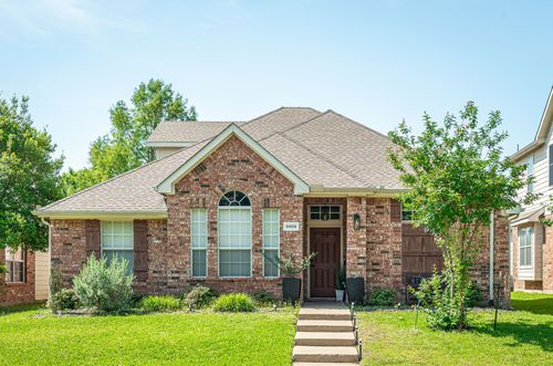 5909 Pinyon Dr, Mckinney, TX, 75070-2717 | Card Image