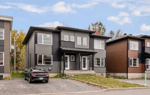 3194 Rue Frédéric-Légaré, Québec, QC, G2A0C1 | Card Image