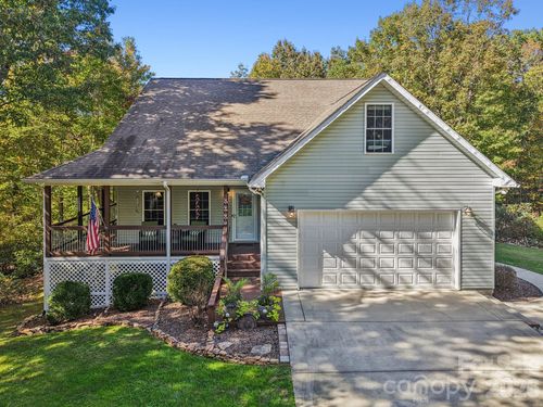6 Wagon Trce, Flat Rock, NC, 28731-7790 | Card Image