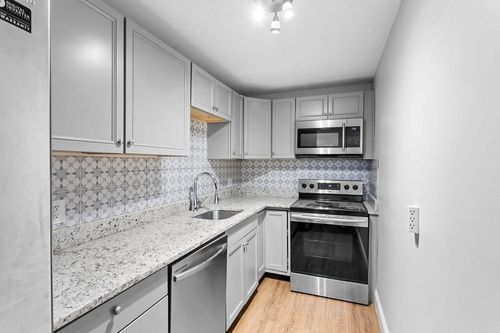 unit-20-3 Pembroke Dr, Derry, NH, 03038-1313 | Card Image