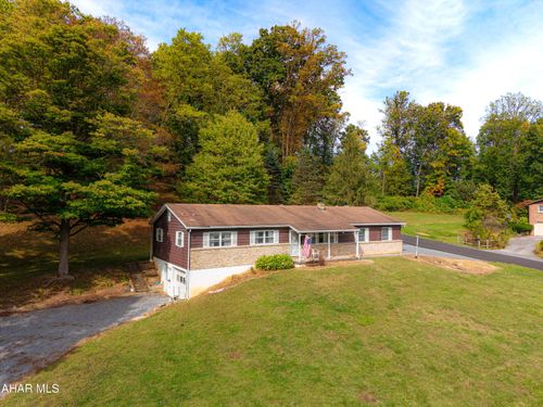 332 Pennknoll Rd, Everett, PA, 15537-6942 | Card Image