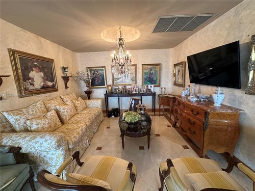 12111212-700 Biltmore Way, Coral Gables, FL, 33134-7555 | Card Image