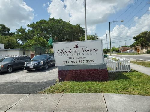 608 Sw 12th Ave, Dania Beach, FL, 33004-3844 | Card Image