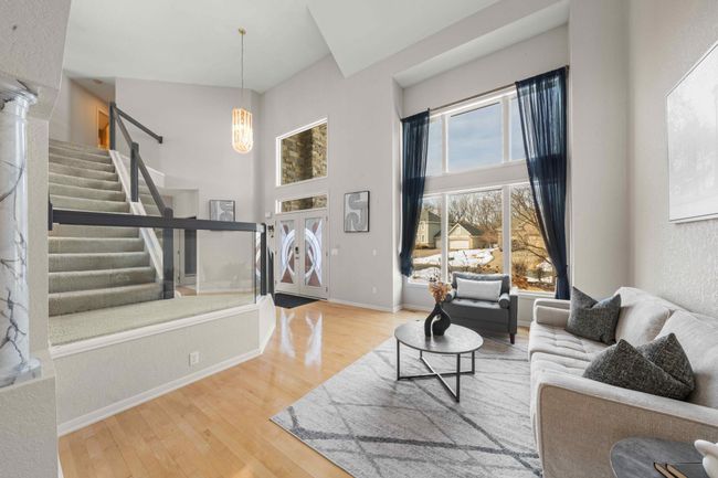 What a great entrance to greet your guests! | Image 8