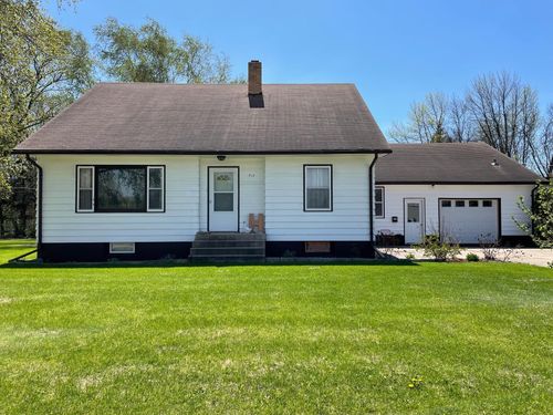 912 3rd St Ne, Roseau, MN, 56751-1208 | Card Image
