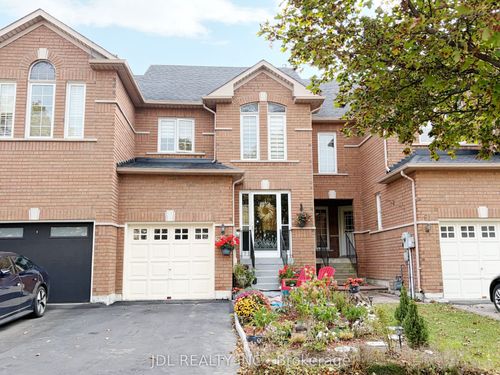 63 Peninsula Cres, Richmond Hill, ON, L4S1V1 | Card Image