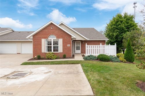 220 Greenbriar Lane, Dalton, OH, 44618 | Card Image