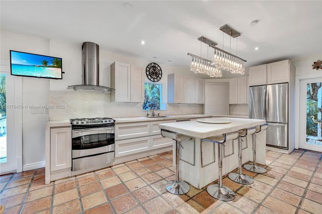 4515 N Bay Rd, House other with 3 bedrooms, 3 bathrooms and null parking in Miami Beach FL | Image 8
