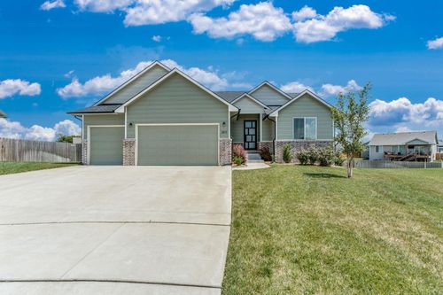 2613 E Thunder Cir, Wichita, KS, 67219-3405 | Card Image