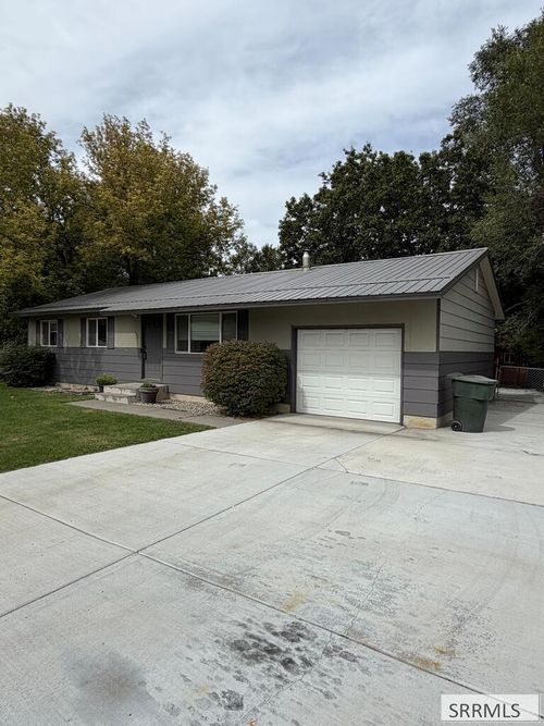 360 Summer St, Rigby, ID, 83442-1355 | Card Image