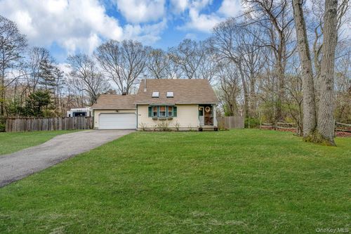 248 Revilo Ave, Shirley, NY, 11967-1727 | Card Image