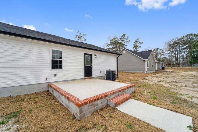 1996 Catherine Lake Rd, House other with 3 bedrooms, 2 bathrooms and 1 parking in Richlands NC | Image 40