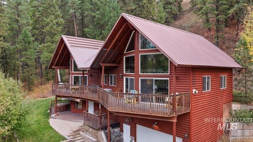 2476 N Pine Featherville Rd, Pine, ID, 83647-5356 | Card Image