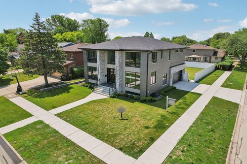 3933 Gloria Ct, Glenview, IL, 60025-2432 | Card Image